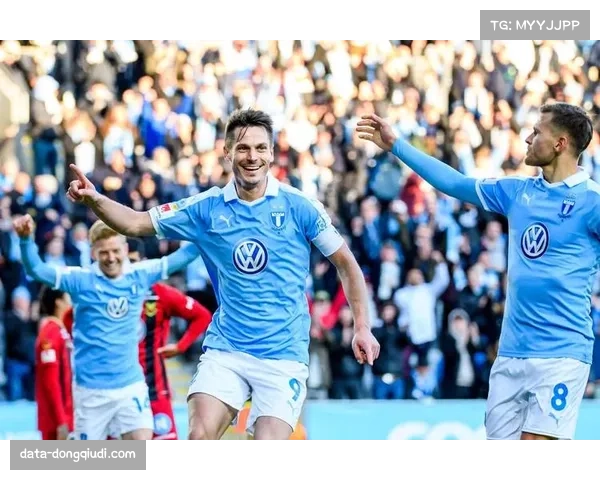 场边镜头：一次离谱高射炮后，恩波利主帅的无奈表情